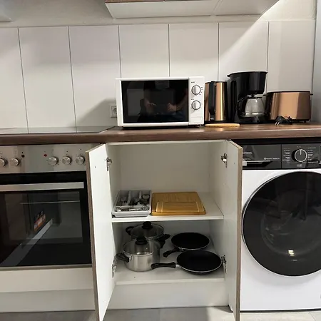 Urban Living Volksgarten Апартаменты *